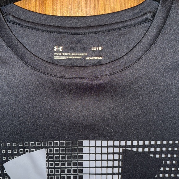 Men’s under Armour heat gear size large shirt - Picture 2 of 4